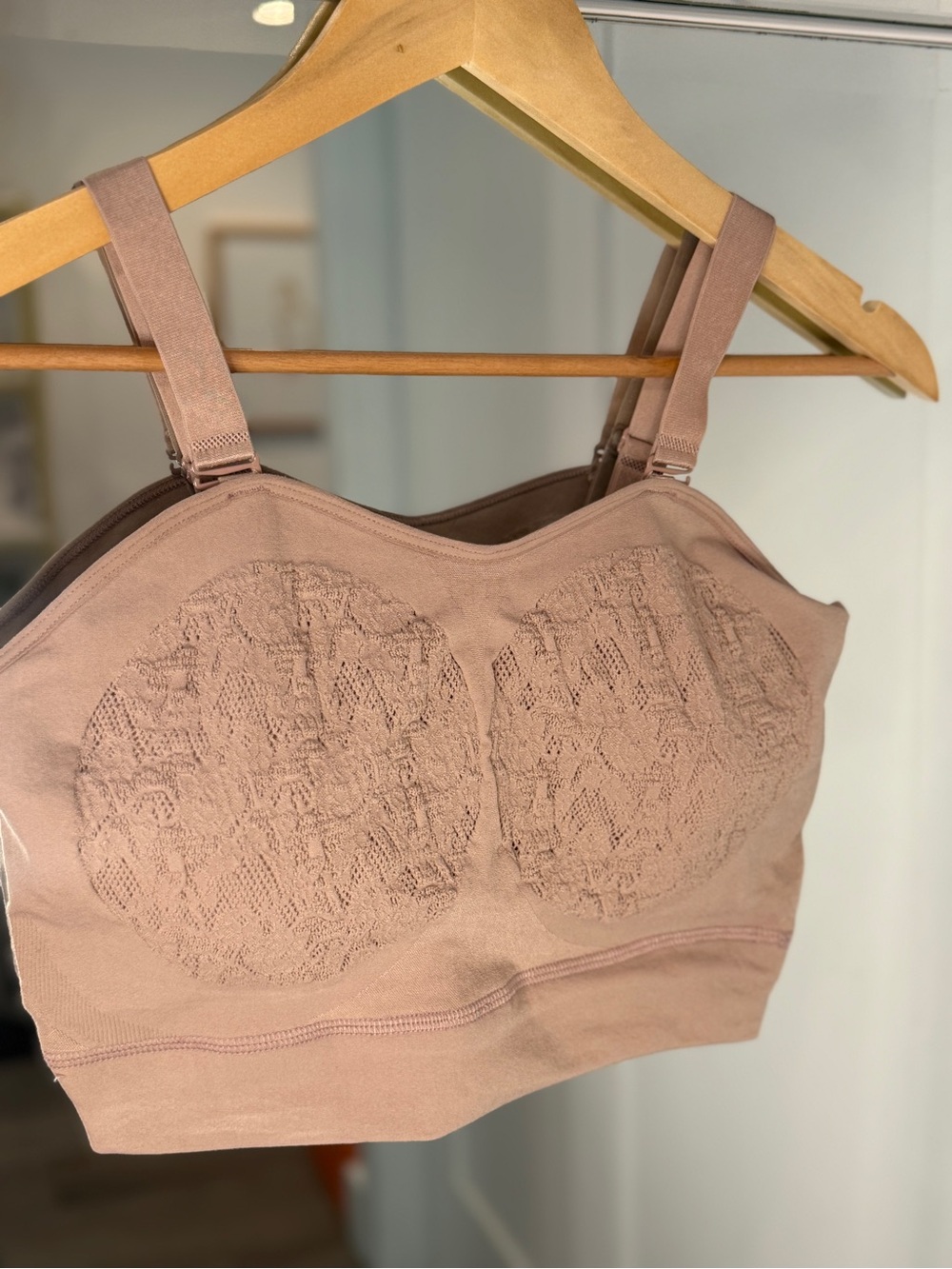 NWT-Mindd Bra brand size 3-convertible wireless bra in nude
